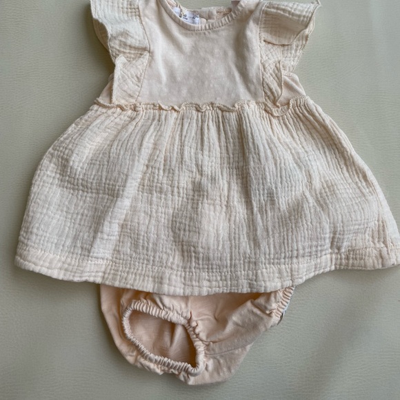 Zara Baby Dress with Bloomers 1-3 months & 3-6month - Picture 12 of 12